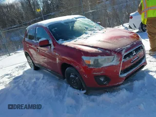2015 Mitsubishi Outlander ES z VIN 4A4AP3AU6FE019370, wystawiony jako IAAI lot #41570381 z przebiegiem 84 486 mil mil oraz . Historia ofert i sprzedaży dostępna na DreamBid. Obrazek 1.