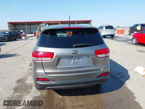 2016 Kia Sorento LX with VIN 5XYPG4A3XGG120676, listed as a IAAI auction lot 40568581 with 179,418 mi miles. Bid and sale history available at carsss.com. Image 17.