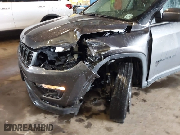 2021 Jeep Compass Latitude z VIN 3C4NJDBB3MT526057, wystawiony jako IAAI lot #42186267 z przebiegiem 32 393 mil mil oraz . Historia ofert i sprzedaży dostępna na DreamBid. Obrazek 6.