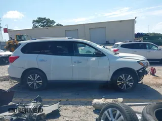 2018 Nissan Pathfinder SL with VIN 5N1DR2MN2JC631773, listed as a IAAI auction lot 42301611 with 145,100 mi miles and . Bid and sale history available at DreamBid. Image 13.