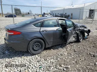 2020 Ford Fusion SEL z VIN 3FA6P0CD8LR138190, wystawiony jako Copart lot #49266445 z przebiegiem 145 381 mil mil oraz Szkoda całkowita • Salvage title. Historia ofert i sprzedaży dostępna na DreamBid. Obrazek 3.
