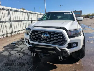 2020 Toyota Tacoma SR5 z VIN 5TFCZ5AN9LX230688, wystawiony jako Copart lot #55305165 z przebiegiem 50 381 mil mil oraz Szkoda całkowita • Salvage title. Historia ofert i sprzedaży dostępna na DreamBid. Obrazek 13.