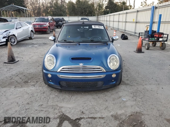 2006 MINI Convertible S with VIN WMWRH33526TL93206, listed as a Copart auction lot 46114075 with 60,526 mi miles and Salvage title. Bid and sale history available at DreamBid. Image 5.