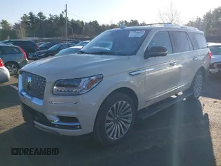2018 Lincoln Navigator Reserve with VIN 5LMJJ2LT7JEL10453, listed as a IAAI auction lot 41940915 with 97,941 mi miles. Bid and sale history available at carsss.com. Image 2.