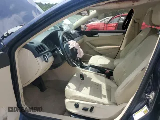 2012 Volkswagen Passat SE z VIN 1VWBP7A31CC058642, wystawiony jako Copart lot #54897785 z przebiegiem 239 304 mil mil oraz Szkoda całkowita • Salvage title. Historia ofert i sprzedaży dostępna na DreamBid. Obrazek 7.
