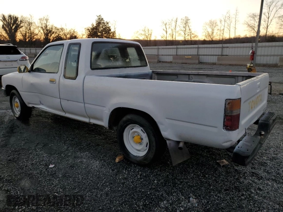 1990 Toyota 2WD Pickups DX with VIN JT4RN93P1L5021226, listed as a Copart auction lot 41758625 with 305,926 mi miles and Salvage Title. Bid and sale history available at carsss.com. Image 2.