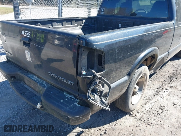 2001 Chevrolet S-10 LS with VIN 1GCCS19W918189223, listed as a IAAI auction lot 41597634 with 256,913 mi miles and . Bid and sale history available at DreamBid. Image 6.