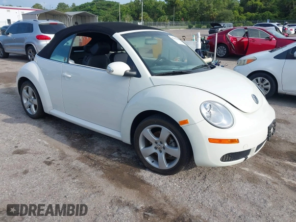 2009 Volkswagen Beetle S with VIN 3VWRF31YX9M402739, listed as a IAAI auction lot 42353898 with Not provided miles and . Bid and sale history available at DreamBid. Image 1.