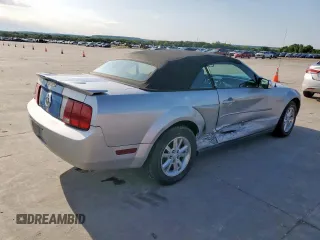 2008 Ford Mustang Deluxe z VIN 1ZVHT84NX85201463, wystawiony jako Copart lot #55823485 z przebiegiem 197 944 mil mil oraz Czysty tytuł • Clean title. Historia ofert i sprzedaży dostępna na DreamBid. Obrazek 3.