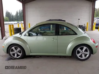 2006 Volkswagen Beetle с VIN 3VWSW31C36M414975, выставлен на аукционе IAAI как лот 42283111 с пробегом 156 475 миль миль и . История ставок и продаж доступна на DreamBid. Изображение 14.