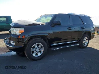 2011 Toyota 4Runner SR5 z VIN JTEZU5JR4B5033381, wystawiony jako Copart lot #44260085 z przebiegiem 88 976 mil mil oraz Szkoda całkowita • Salvage title. Historia ofert i sprzedaży dostępna na DreamBid. Obrazek 1.