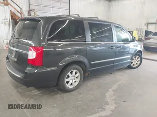2012 Chrysler Town & Country Touring z VIN 2C4RC1BG3CR350599, wystawiony jako IAAI lot #42307293 z przebiegiem 233 082 mil mil oraz . Historia ofert i sprzedaży dostępna na DreamBid. Obrazek 4.