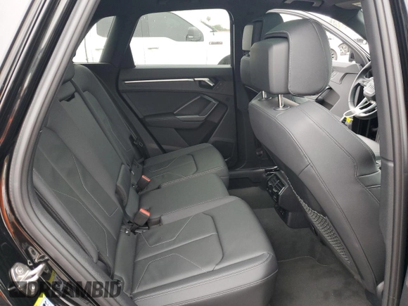 2024 Audi Q3 S line Premium z VIN WA1DECF32R1129879, wystawiony jako Copart lot #54571365 z przebiegiem 6 842 mil mil oraz Szkoda całkowita • Salvage title. Historia ofert i sprzedaży dostępna na DreamBid. Obrazek 11.