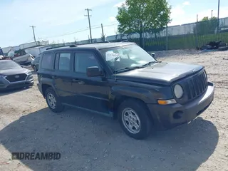 2010 Jeep Patriot Sport z VIN 1J4NF2GB7AD528744, wystawiony jako IAAI lot #42158285 z przebiegiem 216 048 mil mil oraz . Historia ofert i sprzedaży dostępna na DreamBid. Obrazek 1.