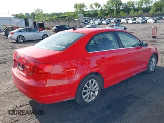 2014 Volkswagen Jetta SE с VIN 3VWD17AJ7EM303390, выставлен на аукционе IAAI как лот 42342049 с пробегом 103 763 миль миль и . История ставок и продаж доступна на DreamBid. Изображение 4.
