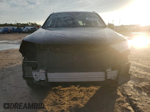 2020 Audi Q7 Prestige with VIN WA1VXAF78LD005739, listed as a Copart auction lot 86875444 with 45,505 mi miles and Salvage title. Bid and sale history available at DreamBid. Image 5.