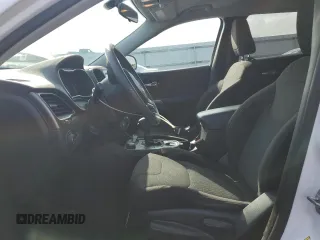 2019 Jeep Cherokee Latitude z VIN 1C4PJMCB2KD330721, wystawiony jako Copart lot #58840055 z przebiegiem 114 770 mil mil oraz Szkoda całkowita • Salvage title. Historia ofert i sprzedaży dostępna na DreamBid. Obrazek 7.