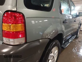2005 Ford Escape XLS Value with VIN 1FMYU92Z25KD28826, listed as a IAAI auction lot 41638262 with 1 mi miles. Bid and sale history available at carsss.com. Image 6.