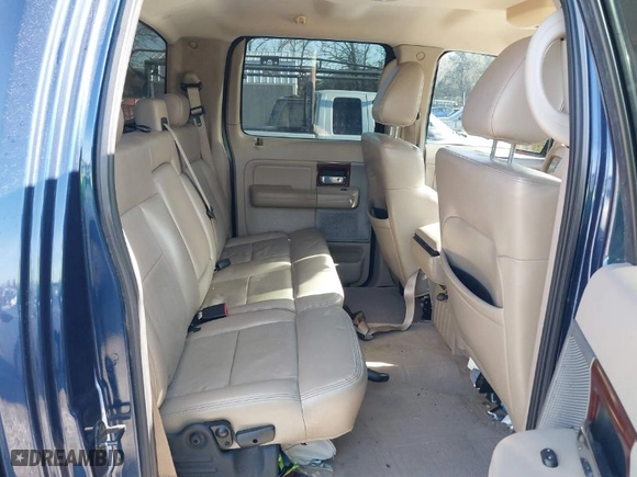 2008 Ford F-150 XLT with VIN 1FTPW12V58FA17588, listed as a IAAI auction lot 41016713 with 272,162 mi miles. Bid and sale history available at carsss.com. Image 8.