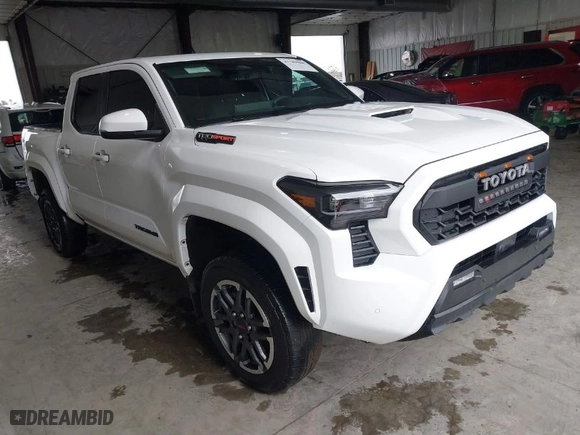 2024 Toyota Tacoma 4WD SR5 with VIN 3TMLB5JN8RM035278, listed as a IAAI auction lot 41789088 with 10,695 mi miles. Bid and sale history available at carsss.com. Image 1.