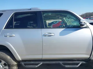 2016 Toyota 4Runner Limited with VIN JTEBU5JR4G5289948, listed as a IAAI auction lot 41929097 with 1 mi miles. Bid and sale history available at carsss.com. Image 13.