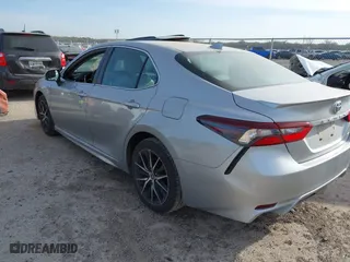 2022 Toyota Camry SE with VIN 4T1G11AK6NU056554, listed as a IAAI auction lot 41870850 with 44,891 mi miles. Bid and sale history available at carsss.com. Image 3.