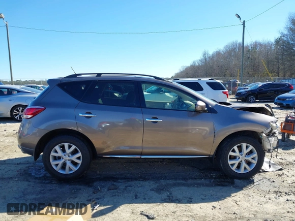2012 Nissan Murano SL z VIN JN8AZ1MW5CW234106, wystawiony jako IAAI lot #41370913 z przebiegiem 98 860 mil mil oraz . Historia ofert i sprzedaży dostępna na DreamBid. Obrazek 13.