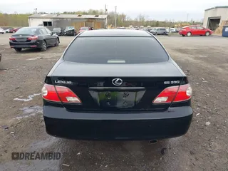2004 Lexus ES 330 with VIN JTHBA30G445015435, listed as a IAAI auction lot 41919639 with 196,982 mi miles. Bid and sale history available at carsss.com. Image 16.