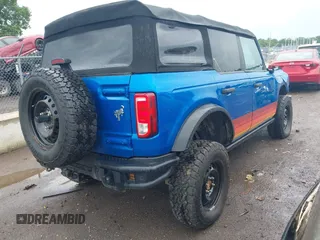 2022 Ford Bronco с VIN 1FMEE5DP7NLB05406, выставлен на аукционе IAAI как лот 42607701 с пробегом 38 206 миль миль и . История ставок и продаж доступна на DreamBid. Изображение 4.
