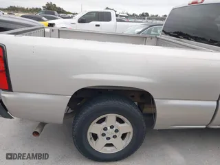 2006 Chevrolet Silverado 1500 LT1 with VIN 2GCEC19V961110690, listed as a IAAI auction lot 41338505 with 262,758 mi miles. Bid and sale history available at carsss.com. Image 15.