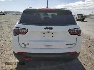 2020 Jeep Compass Trailhawk z VIN 3C4NJDDB1LT221636, wystawiony jako Copart lot #65008835 z przebiegiem 24 291 mil mil oraz Szkoda całkowita • Salvage title. Historia ofert i sprzedaży dostępna na DreamBid. Obrazek 6.