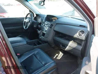2014 Honda Pilot Touring with VIN 5FNYF4H93EB502117, listed as a IAAI auction lot 42086774 with 111,003 mi miles and . Bid and sale history available at carsss.com. Image 5.