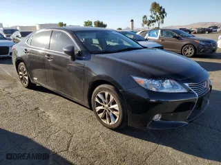2014 Lexus ES 300h Hybrid with VIN JTHBW1GGXE2047045, listed as a Copart auction lot 73102704 with 232,798 mi miles and Clean Title. Bid and sale history available at carsss.com. Image 4.