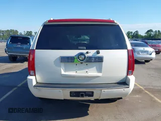 2007 Cadillac Escalade z VIN 1GYEC63817R312426, wystawiony jako IAAI lot #42332110 z przebiegiem 267 506 mil mil oraz . Historia ofert i sprzedaży dostępna na DreamBid. Obrazek 17.