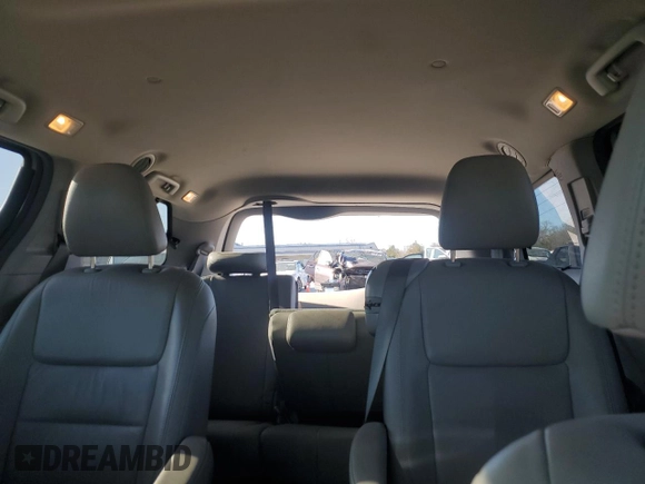 2019 Toyota Sienna XLE Auto Access Seat with VIN 5TDYZ3DC0KS992557, listed as a Copart auction lot 48962085 with 132,365 mi miles and Salvage Title. Bid and sale history available at carsss.com. Image 10.