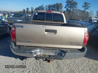 2005 Toyota Tacoma PreRunner with VIN 3TMKU72N75M001102, listed as a IAAI auction lot 41105774 with 233,167 mi miles. Bid and sale history available at carsss.com. Image 16.