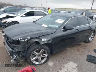 2018 Volvo S90 Momentum with VIN LVY982AK7JP025569, listed as a IAAI auction lot 41684964 with 102,815 mi miles. Bid and sale history available at carsss.com. Image 16.