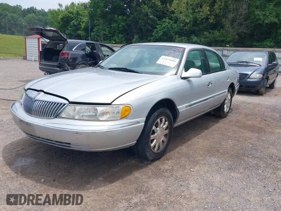 1999 Lincoln Continental с VIN 1LNHM97V7XY607937, выставлен на аукционе IAAI как лот 42473686 с пробегом 171 044 миль миль и . История ставок и продаж доступна на DreamBid. Изображение 2.