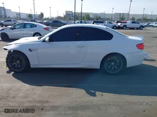 2011 BMW M3 with VIN WBSKG9C57BE646148, listed as a IAAI auction lot 41559675 with 90,333 mi miles. Bid and sale history available at carsss.com. Image 15.