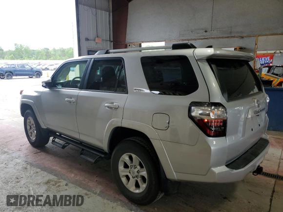 2023 Toyota 4Runner SR5 z VIN JTEMU5JR0P6106886, wystawiony jako Copart lot #61213595 z przebiegiem 30 183 mil mil oraz Szkoda całkowita • Salvage title. Historia ofert i sprzedaży dostępna na DreamBid. Obrazek 2.
