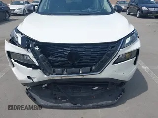 2021 Nissan Rogue S z VIN JN8AT3AA0MW011687, wystawiony jako IAAI lot #42034547 z przebiegiem 50 989 mil mil oraz . Historia ofert i sprzedaży dostępna na DreamBid. Obrazek 6.