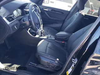 2022 BMW X1 sDrive28i with VIN WBXJG7C03N5V16273, listed as a Copart auction lot 83842324 with 19,303 mi miles and Salvage Title. Bid and sale history available at carsss.com. Image 7.