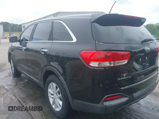 2017 Kia Sorento LX z VIN 5XYPG4A32HG265440, wystawiony jako IAAI lot #42480509 z przebiegiem 196 713 mil mil oraz . Historia ofert i sprzedaży dostępna na DreamBid. Obrazek 3.