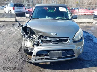 2013 Kia Soul + with VIN KNDJT2A67D7526729, listed as a IAAI auction lot 41678356 with 189,924 mi miles. Bid and sale history available at carsss.com. Image 13.