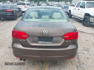 2012 Volkswagen Jetta SE z VIN 3VWDP7AJXCM104958, wystawiony jako IAAI lot #42231862 z przebiegiem 158 248 mil mil oraz . Historia ofert i sprzedaży dostępna na DreamBid. Obrazek 16.