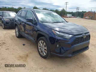 2023 Toyota RAV4 XLE Premium z VIN 2T3C1RFV9PW288866, wystawiony jako IAAI lot #42309192 z przebiegiem 17 886 mil mil oraz . Historia ofert i sprzedaży dostępna na DreamBid. Obrazek 1.