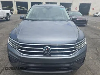 2024 Volkswagen Tiguan SE with VIN 3VV3B7AX6RM103866, listed as a IAAI auction lot 42751181 with 31,978 mi miles and . Bid and sale history available at DreamBid. Image 19.