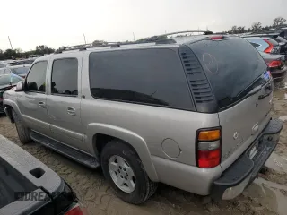 2004 Chevrolet Suburban LT with VIN 1GNEC16Z44J320633, listed as a Copart auction lot 73777104 with 231,471 mi miles and Non Repairable. Bid and sale history available at carsss.com. Image 2.
