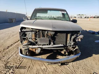 2000 GMC Sierra 1500 with VIN 1GTGC24R5YR198477, listed as a Copart auction lot 76717374 with 109,201 mi miles and Salvage Title. Bid and sale history available at DreamBid. Image 5.
