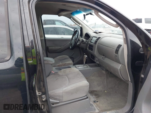 2011 Nissan Frontier SL z VIN 1N6AD0ER7BC412933, wystawiony jako IAAI lot #42362309 z przebiegiem 256 192 mil mil oraz . Historia ofert i sprzedaży dostępna na DreamBid. Obrazek 5.